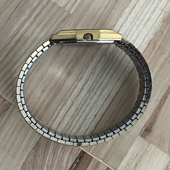 Seiko Vintage Watch Gold Tone Stretch Bracelet and Octagonal Dial Date Window - Picture 8 of 13